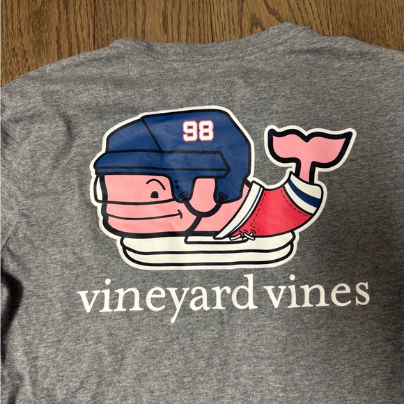 Vineyard Vines Other - Vineyard Vines Charcoal Pond Hockey Whale Long Sleeve Tee size L